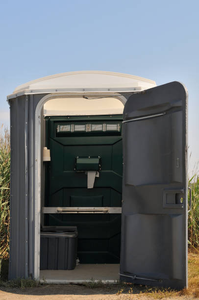 Best Portable restroom trailer rental  in Lacy Lakeview, TX